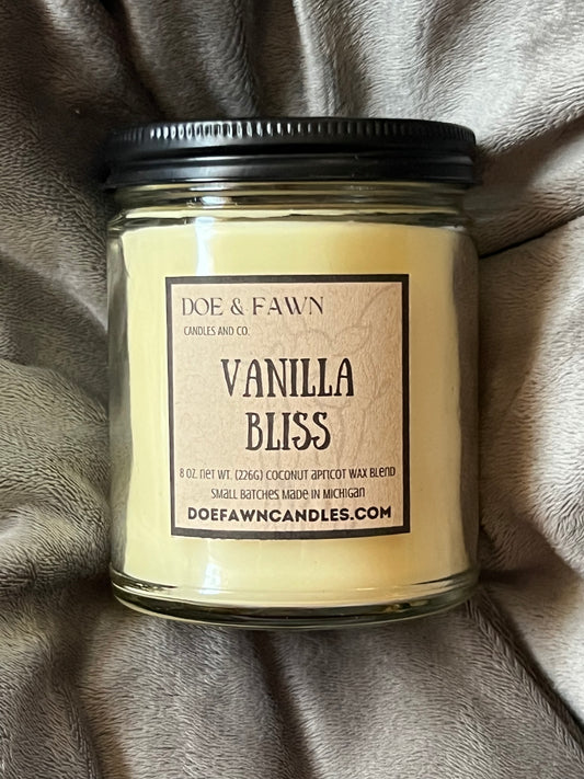 VANILLA BLISS / 8 oz clear jar w/ black lid and crackling wick